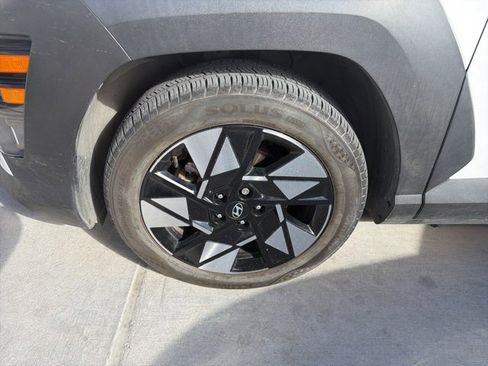 Used 2024 Hyundai Kona SEL w/ Convenience Package image 7