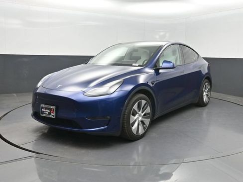 Used 2021 Tesla Model Y Long Range AWD/4WD image 2