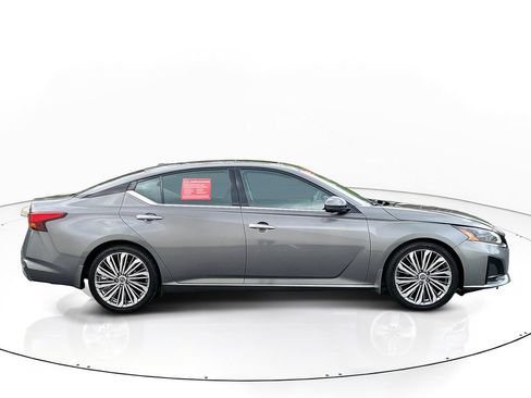 Certified 2024 Nissan Altima 2.5 SL FWD image 5
