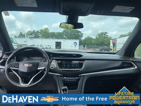Used 2024 Cadillac XT6 Luxury w/ LPO, Floor Liner Package AWD/4WD image 21