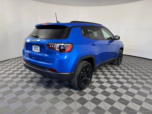 New 2026 Jeep Compass Latitude image 7