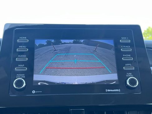 Used 2024 Toyota Camry SE image 9