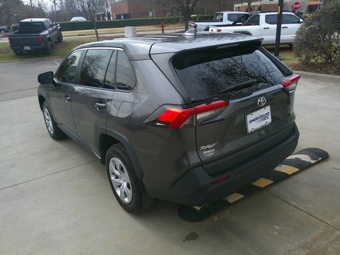 Used 2023 Toyota RAV4 LE image 12