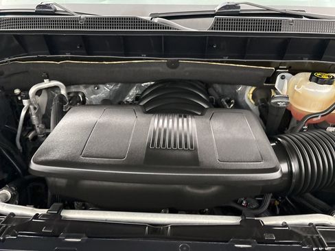 Used 2020 Chevrolet Silverado 1500 High Country w/ Technology Package image 33