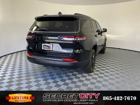 New 2026 Jeep Grand Cherokee L 4WD image 7
