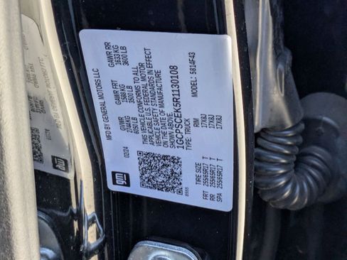 Used 2024 Chevrolet Colorado LT w/ LT Convenience Package RWD image 30