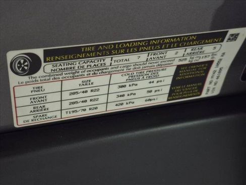 Used 2022 Land Rover Discovery HSE R-Dynamic AWD/4WD image 17