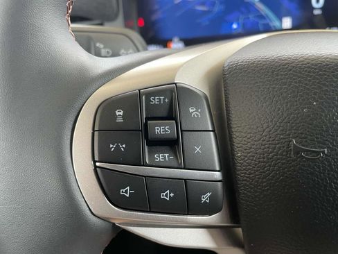 New 2025 Ford Explorer Active image 28