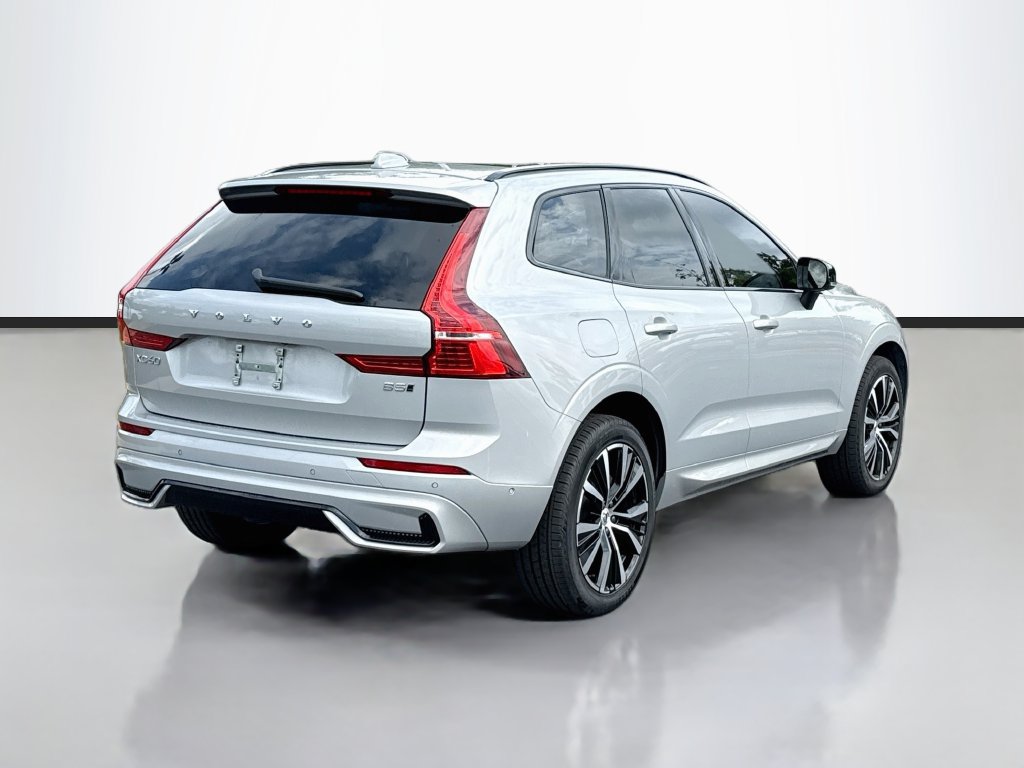 Used 2024 Volvo XC60 B5 Plus w/ Protection Package Premier AWD/4WD image 7