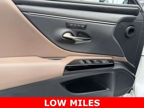 Used 2023 Lexus ES 350 w/ Premium Package image 16