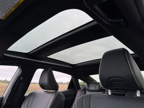 Certified 2026 Toyota Crown Limited w/ Advanced Technology Package image 20