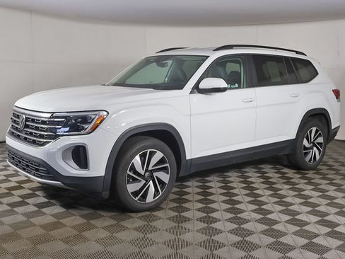 Used 2025 Volkswagen Atlas SE AWD/4WD image 9