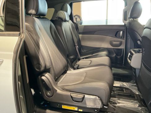 New 2026 Kia Carnival SX image 28