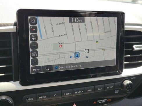 Certified 2023 Hyundai Venue Limited FWD image 23