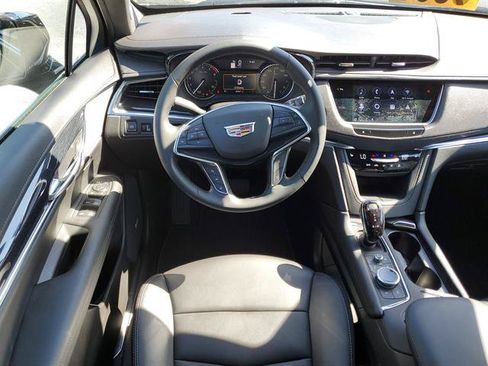 Certified 2025 Cadillac XT5 Premium Luxury FWD image 38