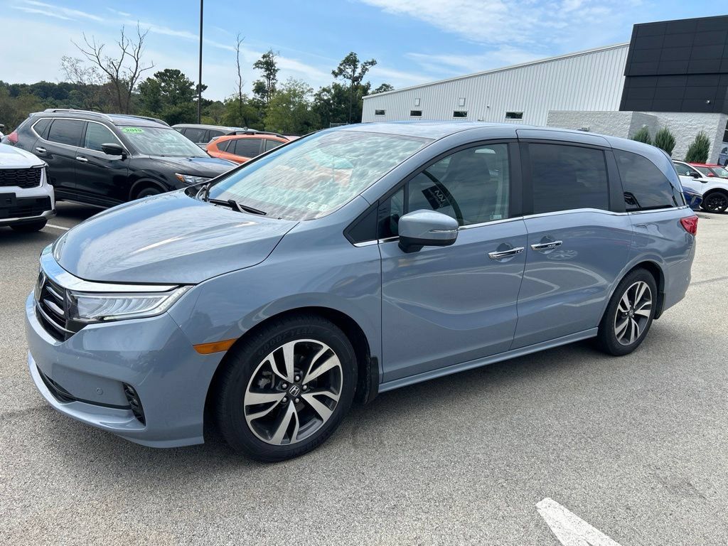 Used 2023 Honda Odyssey Touring image 3