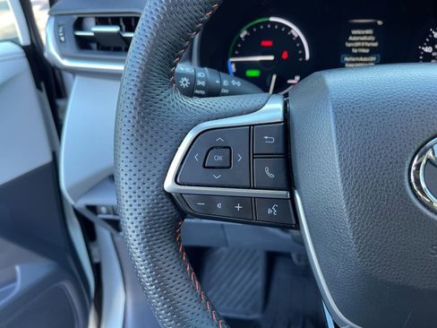 Used 2023 Toyota Sienna XSE image 16