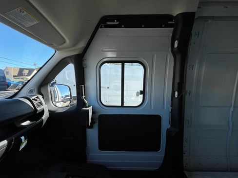 Used 2025 RAM ProMaster 3500 FWD image 24