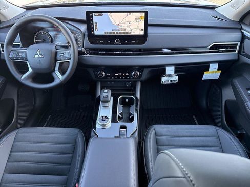 New 2026 Mitsubishi Outlander SE FWD image 22