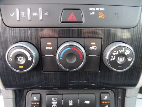 Used 2017 Chevrolet Traverse AWD LT w/ True North Edition image 29