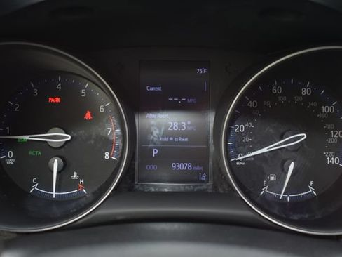 Used 2019 Toyota C-HR XLE FWD image 44