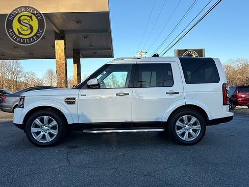 Used 2016 Land Rover LR4 HSE image 3