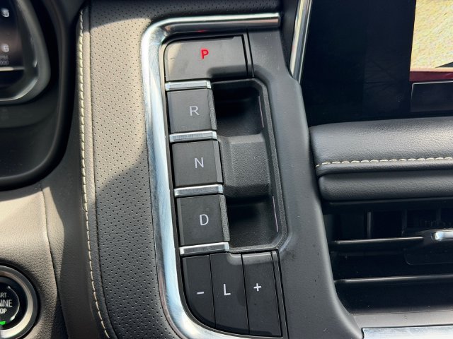 Certified 2024 GMC Yukon SLT RWD image 25