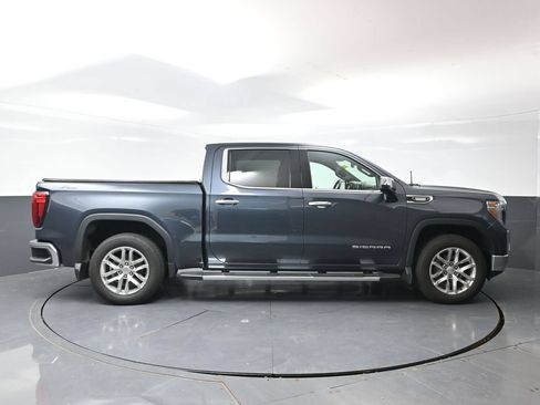 Used 2022 GMC Sierra 1500 SLT w/ SLT Premium Plus Package AWD/4WD image 2