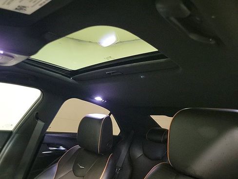 Certified 2022 Cadillac CT4 V w/ Navigation Package image 9