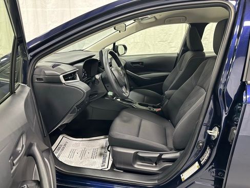 Used 2025 Toyota Corolla LE image 10