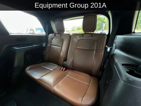 Used 2022 Lincoln Aviator Reserve w/ Equipment Group 201A RWD image 3