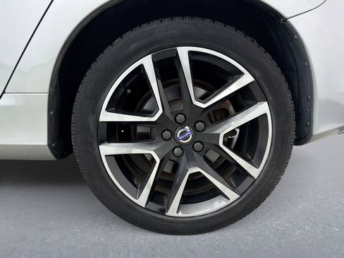 Used 2017 Volvo S60 T5 Dynamic w/ Protection Package image 19