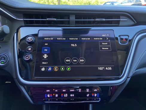Used 2023 Chevrolet Bolt EUV Premier w/ Sun & Sound Package FWD image 20