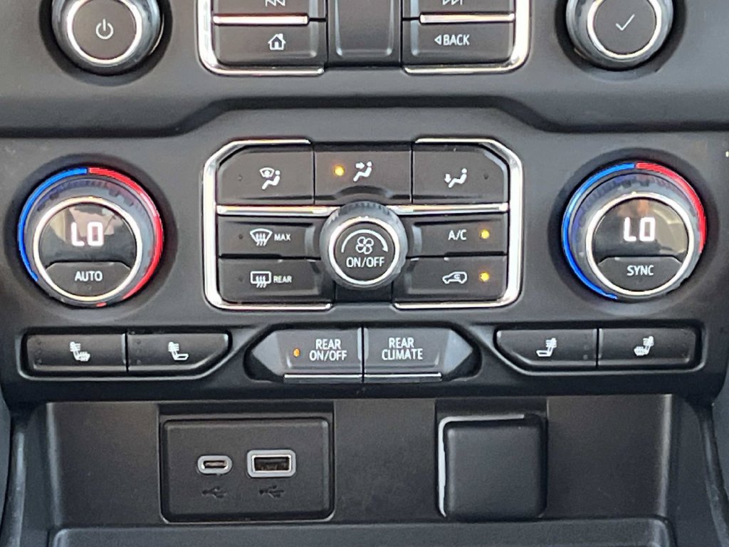 Used 2023 Chevrolet Suburban RST w/ Sport Performance Package AWD/4WD image 18