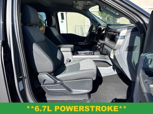 New 2026 Ford F250 XLT w/ XLT Premium Package AWD/4WD image 5