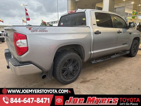 Used 2020 Toyota Tundra SR5 w/ SR5 Upgrade Package image 4