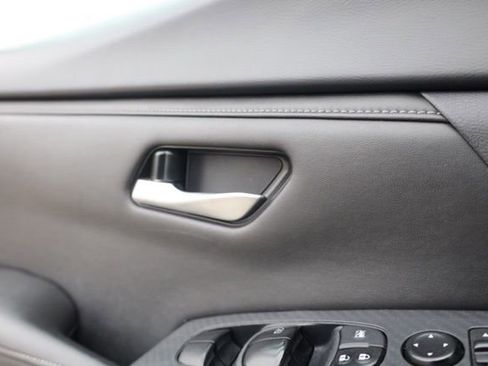 Used 2024 Nissan Sentra SV image 21