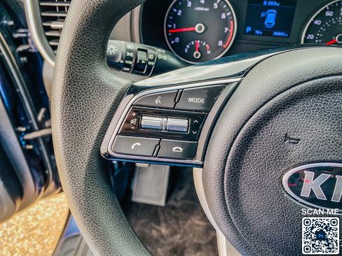 Used 2022 Kia Sportage LX image 19