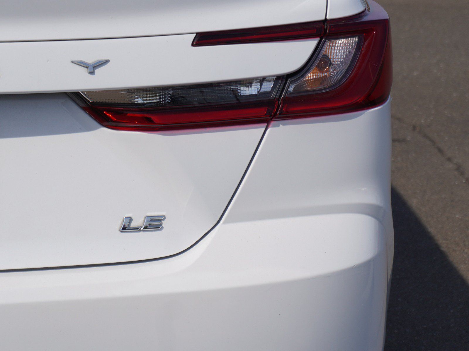 Used 2025 Toyota Camry LE w/ Convenience Package FWD image 11