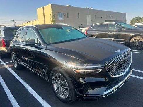 Used 2025 Genesis GV70 2.5T w/ Advanced Package AWD/4WD image 3