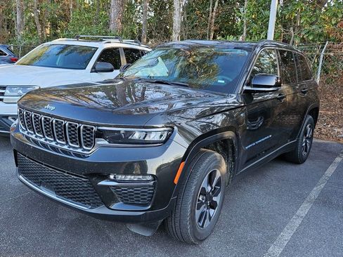 Used 2024 Jeep Grand Cherokee Limited 4xe image 3