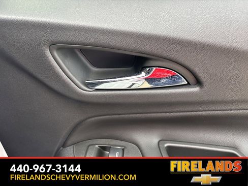 Used 2023 Chevrolet Equinox LT image 32