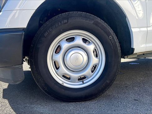 Used 2023 Ford F150 XL image 9