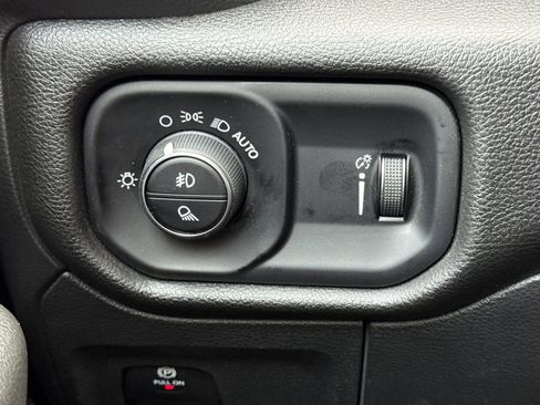 Used 2024 RAM 1500 Big Horn image 28