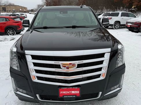 Used 2020 Cadillac Escalade Premium Luxury image 8