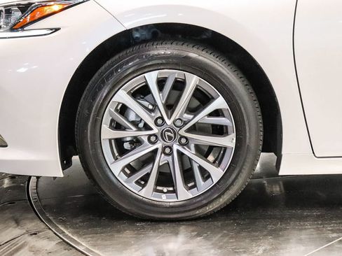 Certified 2025 Lexus ES 350 w/ Accessory Package (Z2) FWD image 9