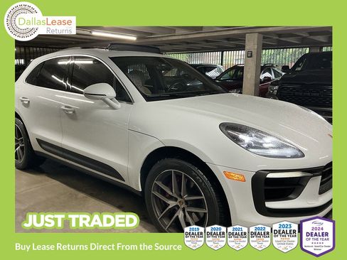 Used 2022 Porsche Macan S AWD/4WD image 1