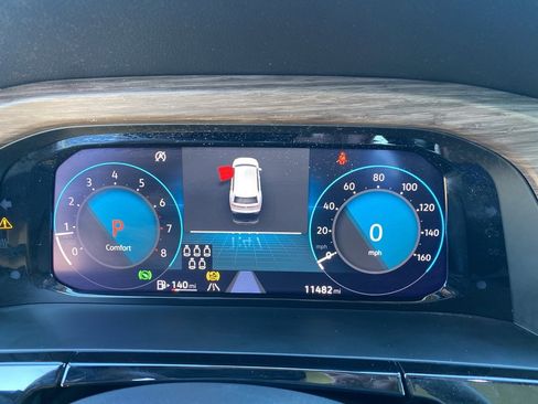 Used 2025 Volkswagen Atlas SEL image 17