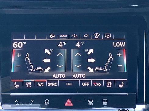 Used 2023 Audi e-tron Chronos w/ Chronos Package image 10