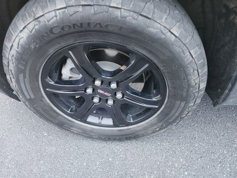 Used 2022 GMC Acadia AT4 w/ Technology Package AWD/4WD image 19